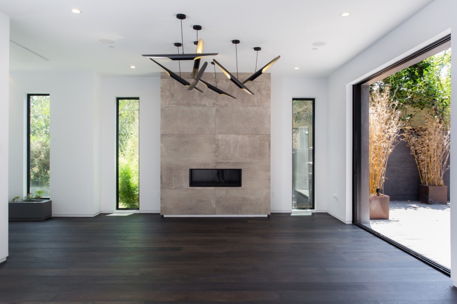 Soaking Tub vs Clawfoot Tub? — The Home Features People Want Right Now